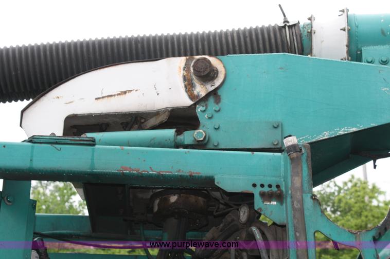 image for item 2266 1995 Ford LN8000 vac truck