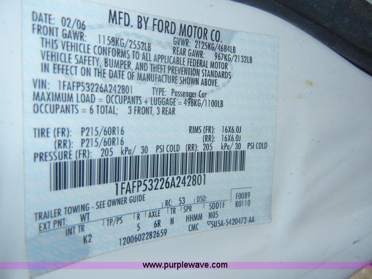 image for item 2398 2006 Ford Taurus SE