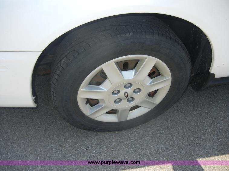 image for item 2399 2006 Ford Taurus SE