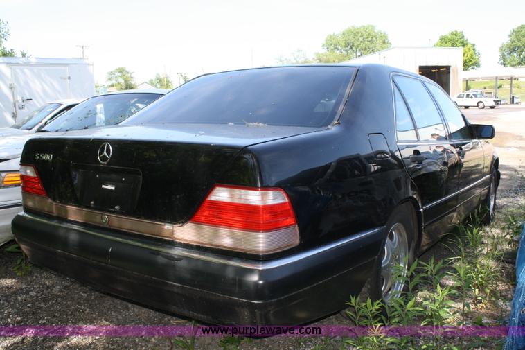 image for item 4650 1998 Mercedes Benz S500
