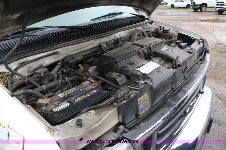 image for item 4651 2003 Ford E350 Super Duty transit bus