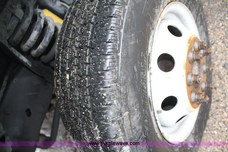 image for item 4651 2003 Ford E350 Super Duty transit bus