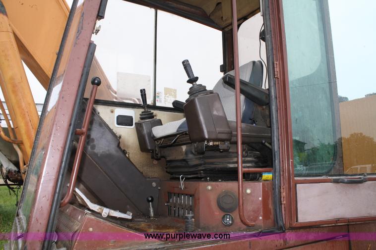 image for item 4658 Case 1088 hydraulic excavator