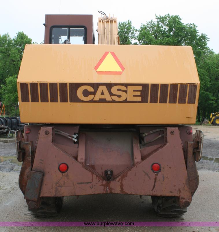 image for item 4660 Case 1085 Cruz air wheel excavator