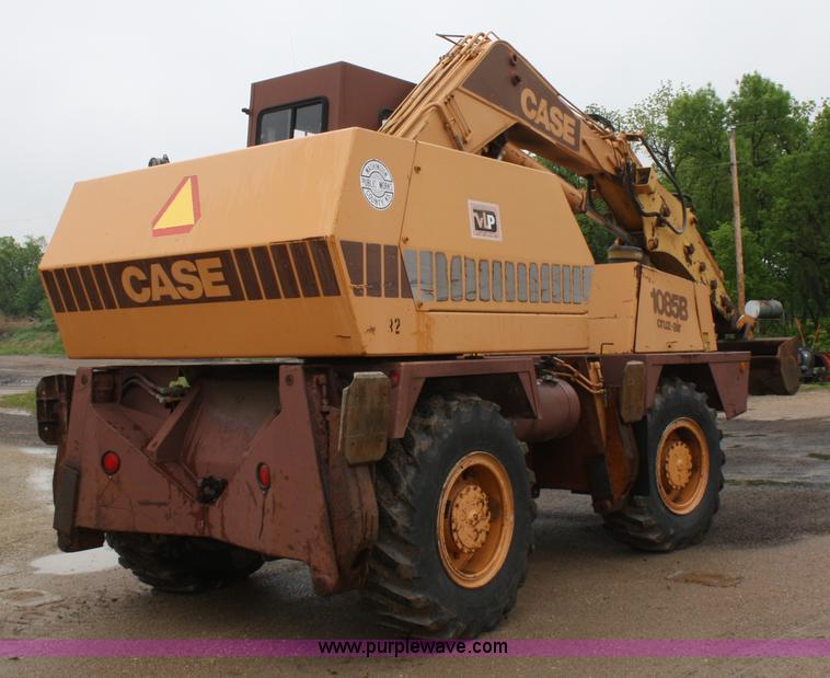 image for item 4660 Case 1085 Cruz air wheel excavator