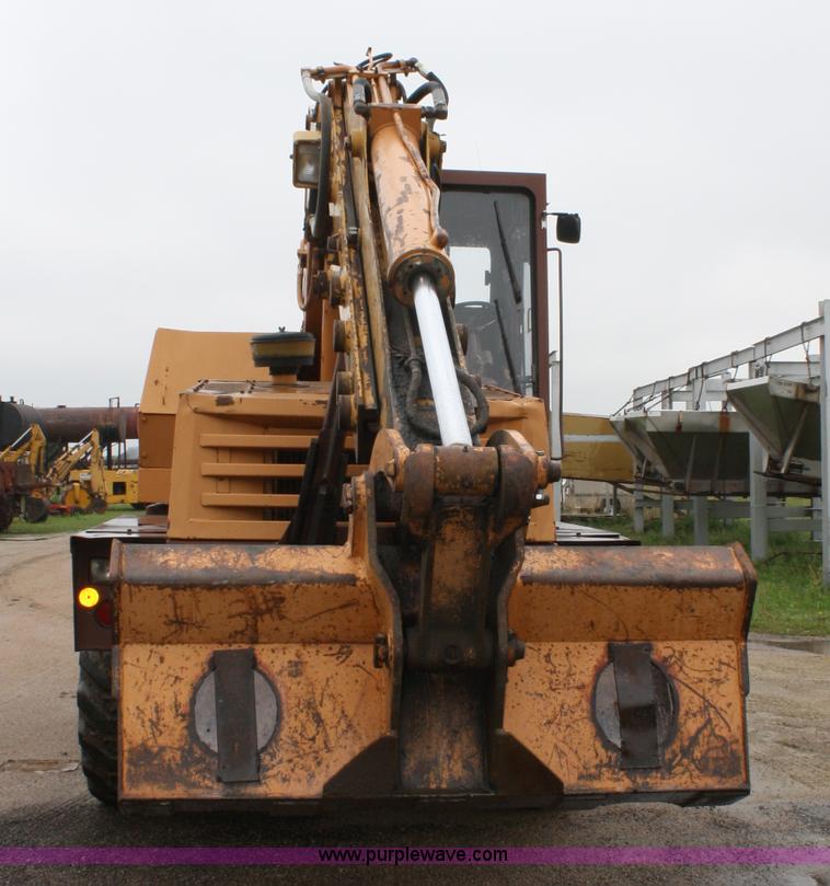 image for item 4660 Case 1085 Cruz air wheel excavator