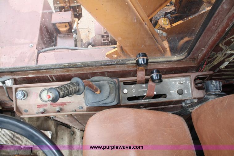 image for item 4660 Case 1085 Cruz air wheel excavator