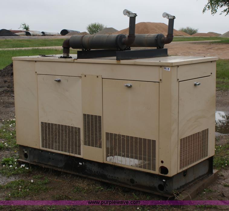 image for item 4663 Dayton 9303-1 generator