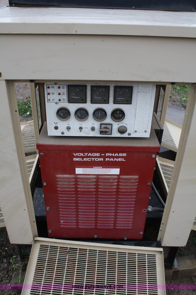 image for item 4663 Dayton 9303-1 generator