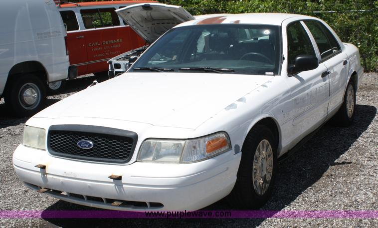 image for item 5039 2003 Ford Crown Victoria Police Interceptor