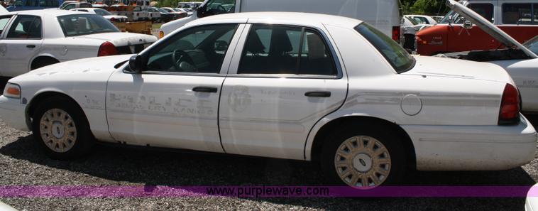 image for item 5039 2003 Ford Crown Victoria Police Interceptor