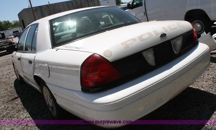 image for item 5039 2003 Ford Crown Victoria Police Interceptor