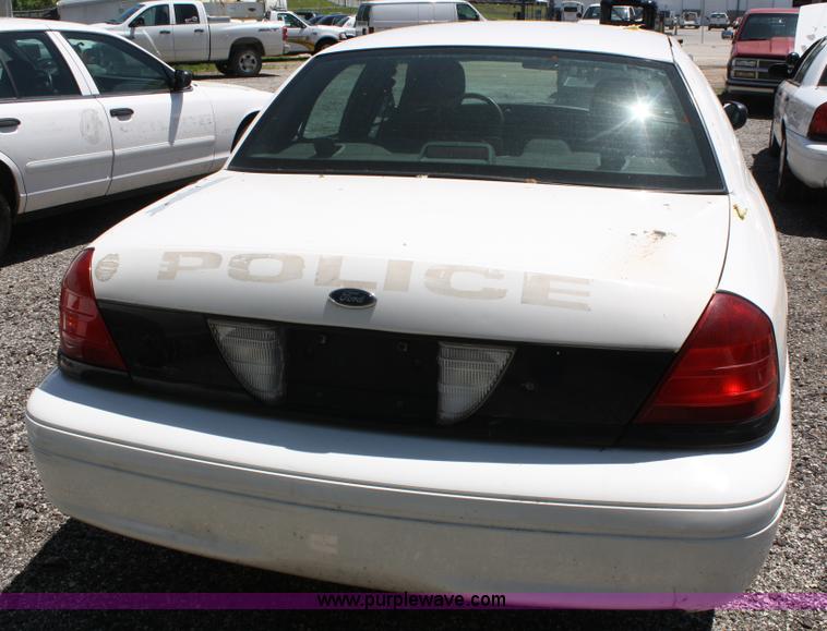 image for item 5039 2003 Ford Crown Victoria Police Interceptor