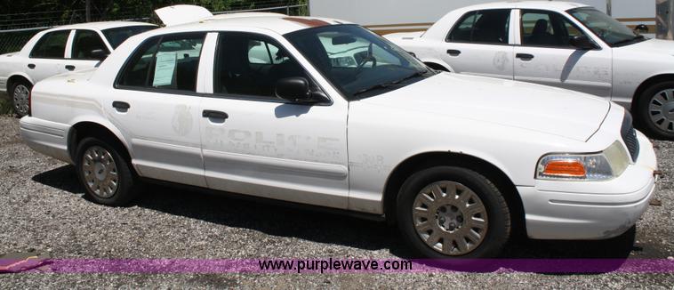 image for item 5039 2003 Ford Crown Victoria Police Interceptor