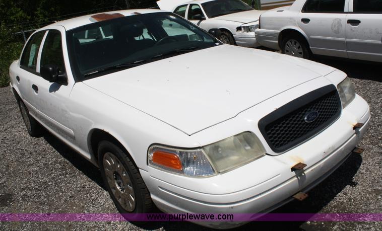 image for item 5039 2003 Ford Crown Victoria Police Interceptor