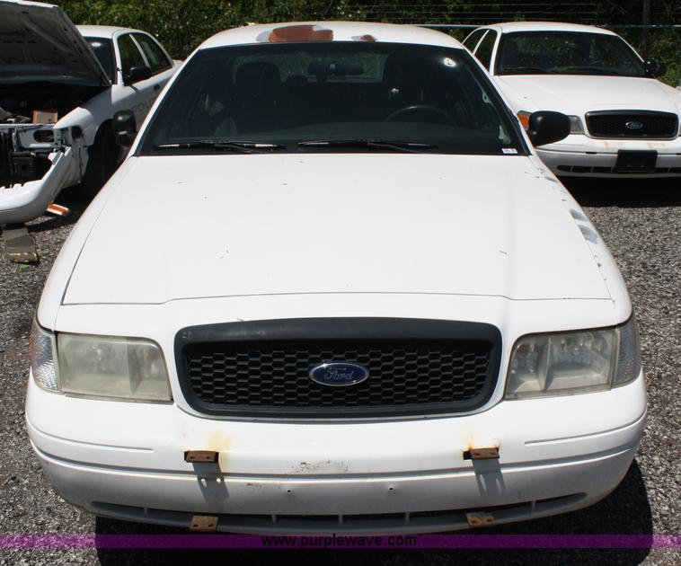 image for item 5039 2003 Ford Crown Victoria Police Interceptor