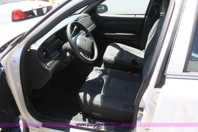 image for item 5039 2003 Ford Crown Victoria Police Interceptor