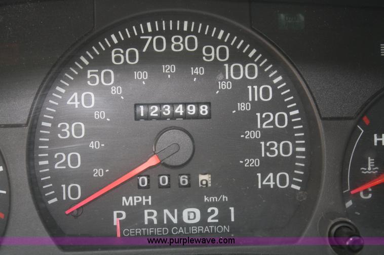 image for item 5039 2003 Ford Crown Victoria Police Interceptor