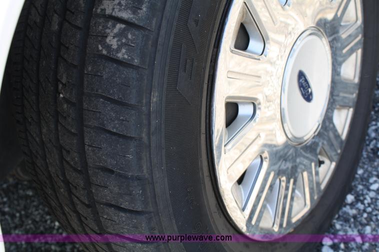 image for item 5039 2003 Ford Crown Victoria Police Interceptor