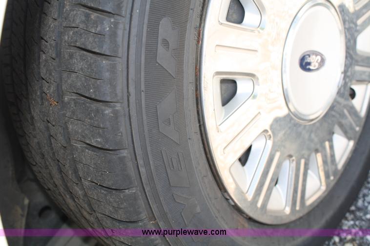 image for item 5039 2003 Ford Crown Victoria Police Interceptor