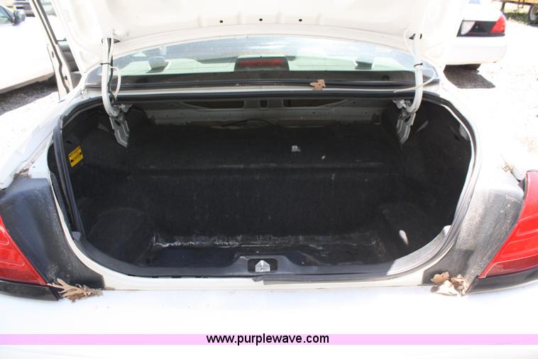 image for item 5039 2003 Ford Crown Victoria Police Interceptor