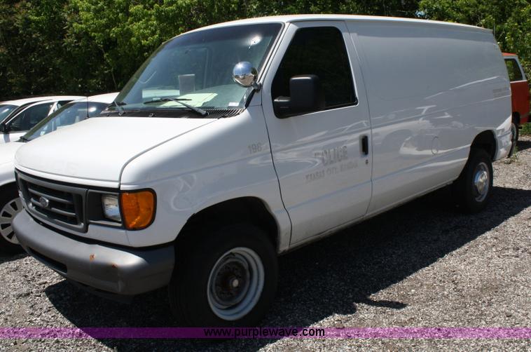 image for item 5040 2006 Ford E250 Econoline van