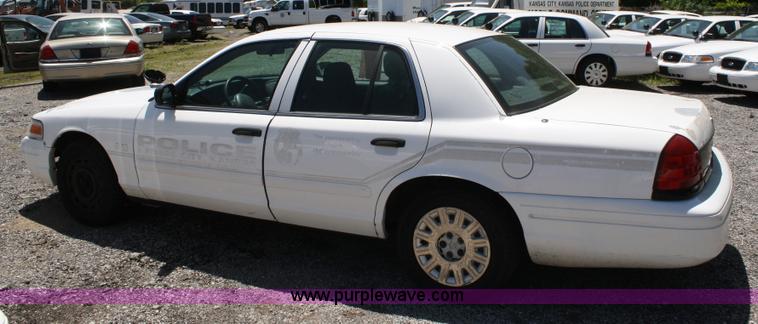 image for item 5045 2003 Ford Crown Victoria Police Interceptor