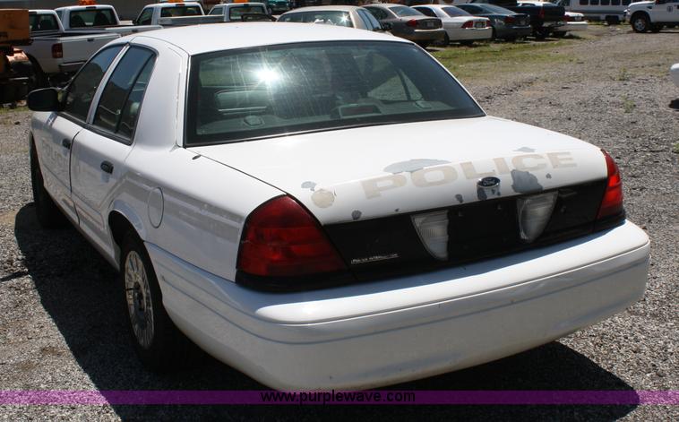 image for item 5045 2003 Ford Crown Victoria Police Interceptor