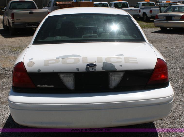 image for item 5045 2003 Ford Crown Victoria Police Interceptor