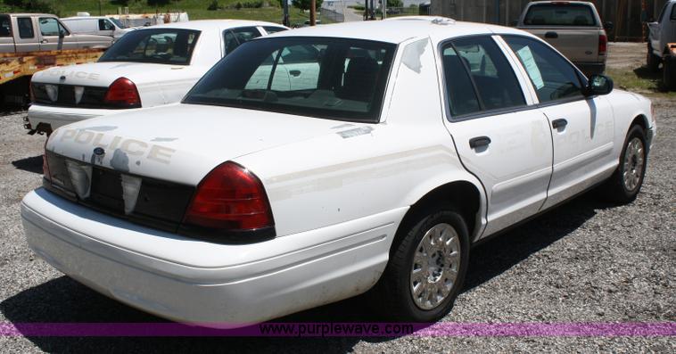 image for item 5045 2003 Ford Crown Victoria Police Interceptor