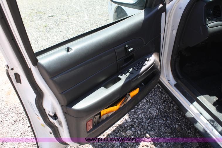 image for item 5045 2003 Ford Crown Victoria Police Interceptor