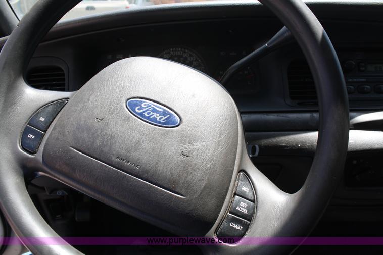 image for item 5045 2003 Ford Crown Victoria Police Interceptor