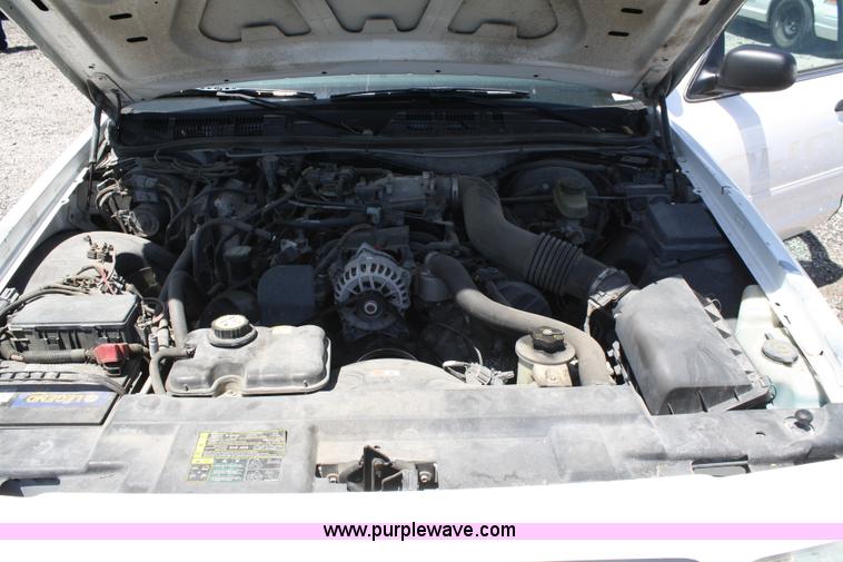 image for item 5045 2003 Ford Crown Victoria Police Interceptor