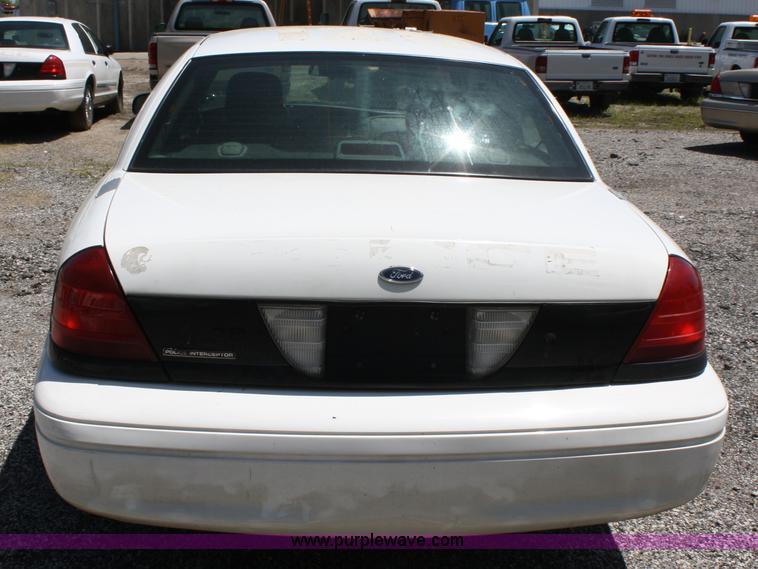 image for item 5047 2006 Ford Crown Victoria Police Interceptor