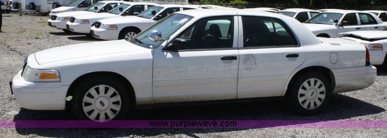 image for item 5047 2006 Ford Crown Victoria Police Interceptor