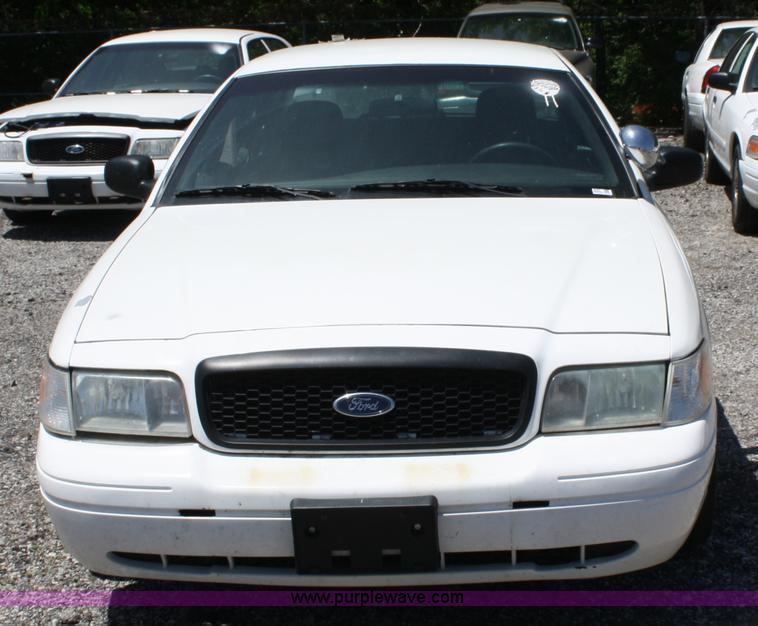 image for item 5047 2006 Ford Crown Victoria Police Interceptor