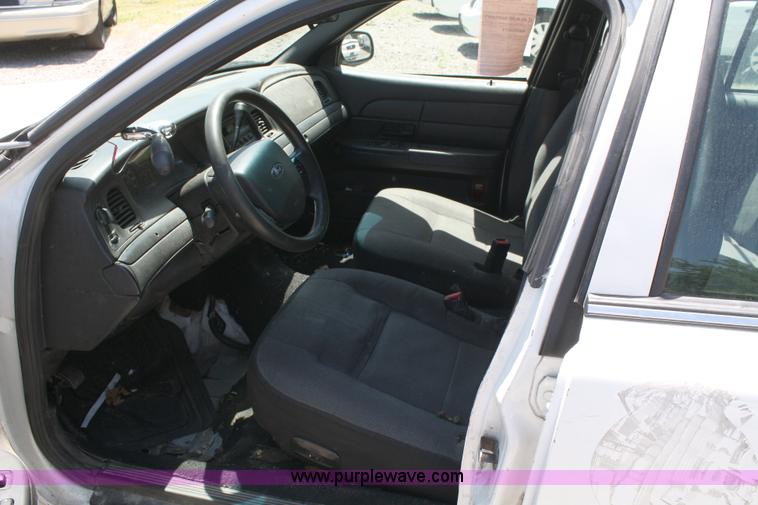 image for item 5047 2006 Ford Crown Victoria Police Interceptor