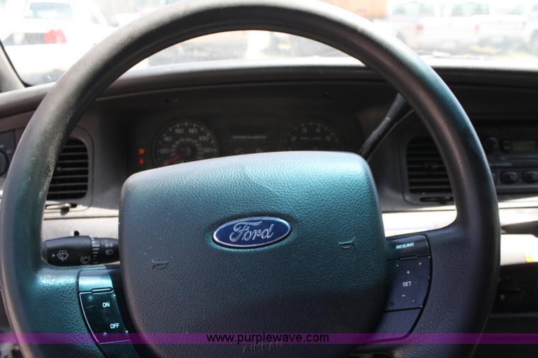 image for item 5047 2006 Ford Crown Victoria Police Interceptor