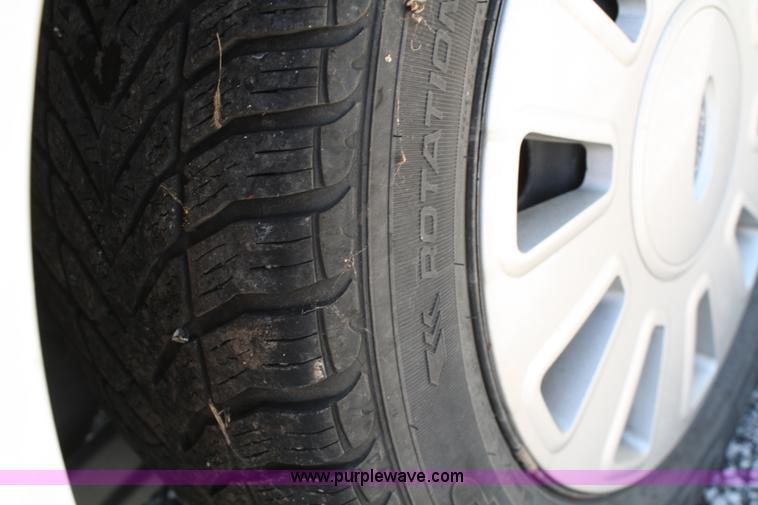 image for item 5047 2006 Ford Crown Victoria Police Interceptor