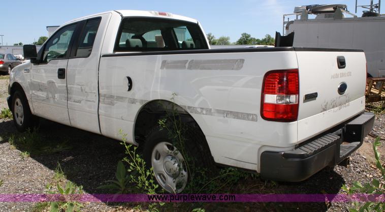 image for item 5052 2005 Ford F150 extended cab pickup truck
