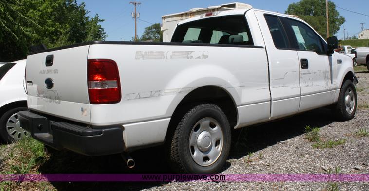 image for item 5052 2005 Ford F150 extended cab pickup truck