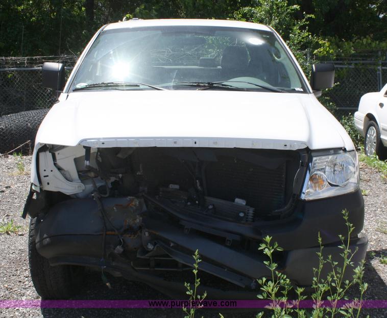 image for item 5052 2005 Ford F150 extended cab pickup truck