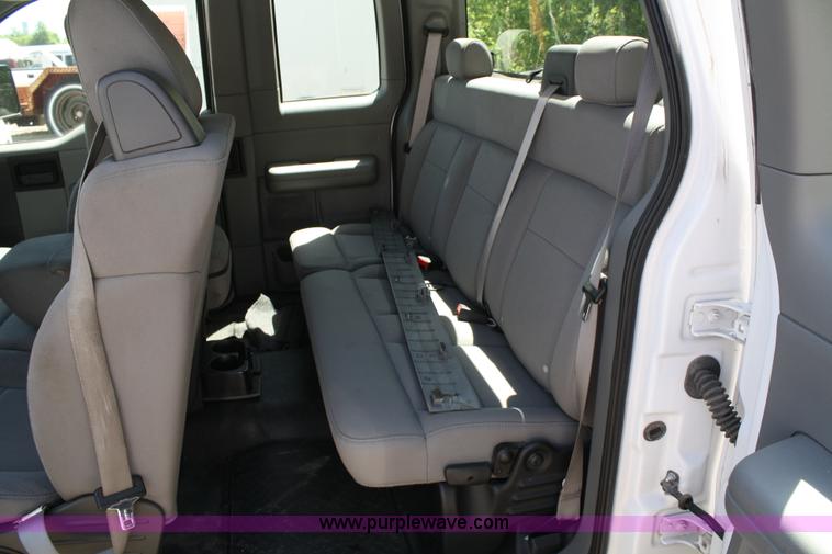 image for item 5052 2005 Ford F150 extended cab pickup truck