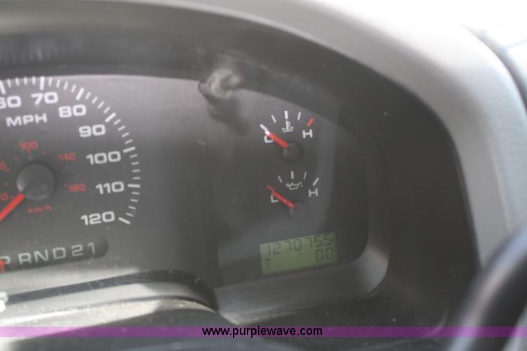 image for item 5052 2005 Ford F150 extended cab pickup truck