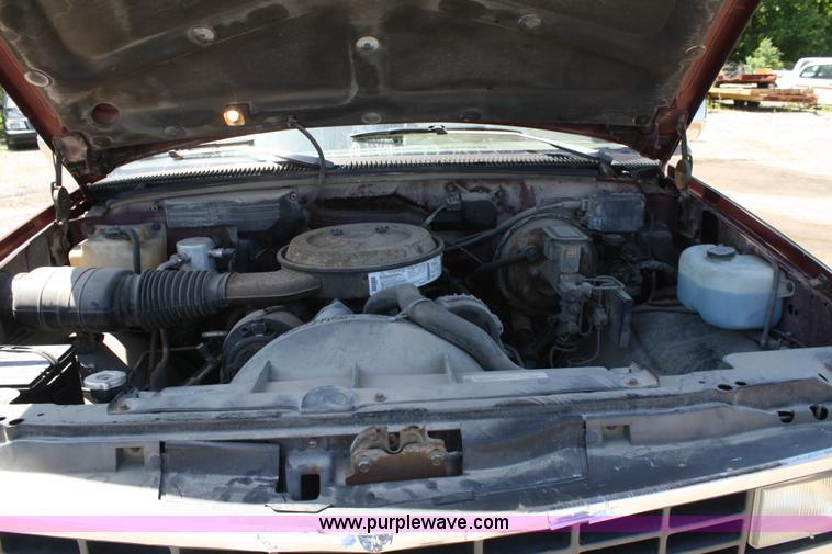 image for item 5053 1993 Chevrolet C2500 pickup truck