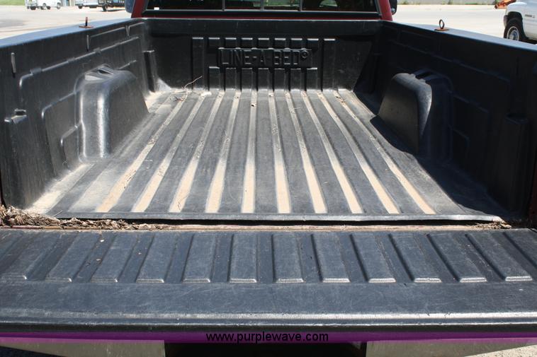 image for item 5053 1993 Chevrolet C2500 pickup truck