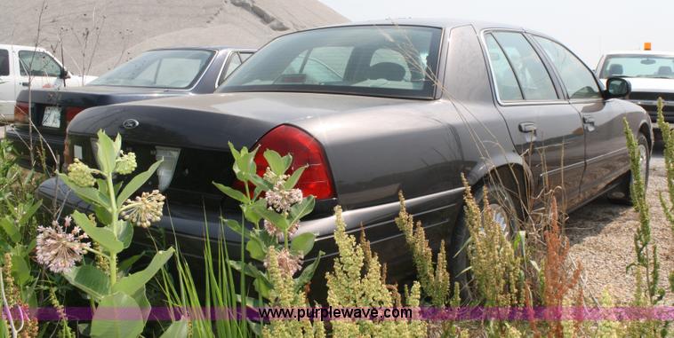 image for item 5097 2002 Ford Crown Victoria Police Interceptor