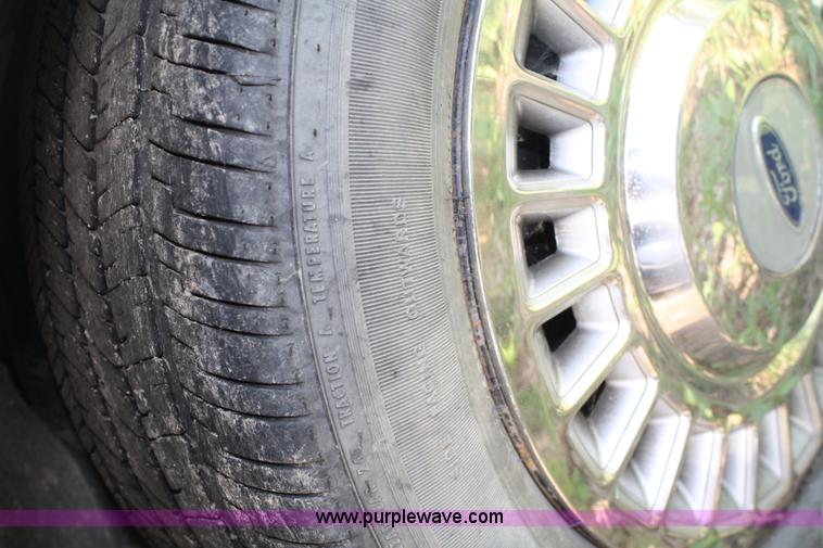 image for item 5097 2002 Ford Crown Victoria Police Interceptor