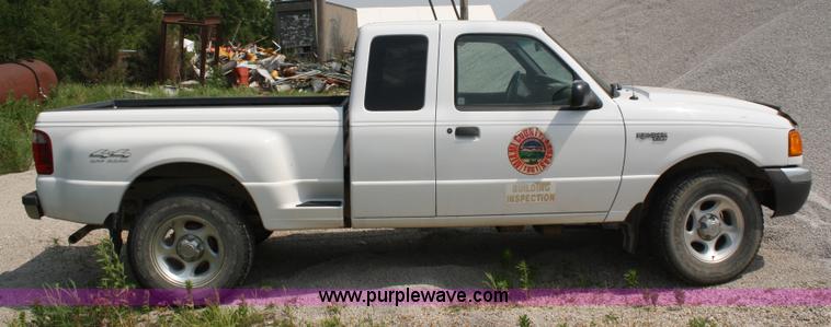image for item 5098 2001 Ford Ranger XLT extended cab pickup truck