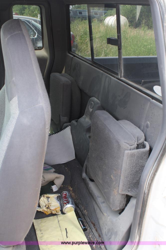 image for item 5098 2001 Ford Ranger XLT extended cab pickup truck